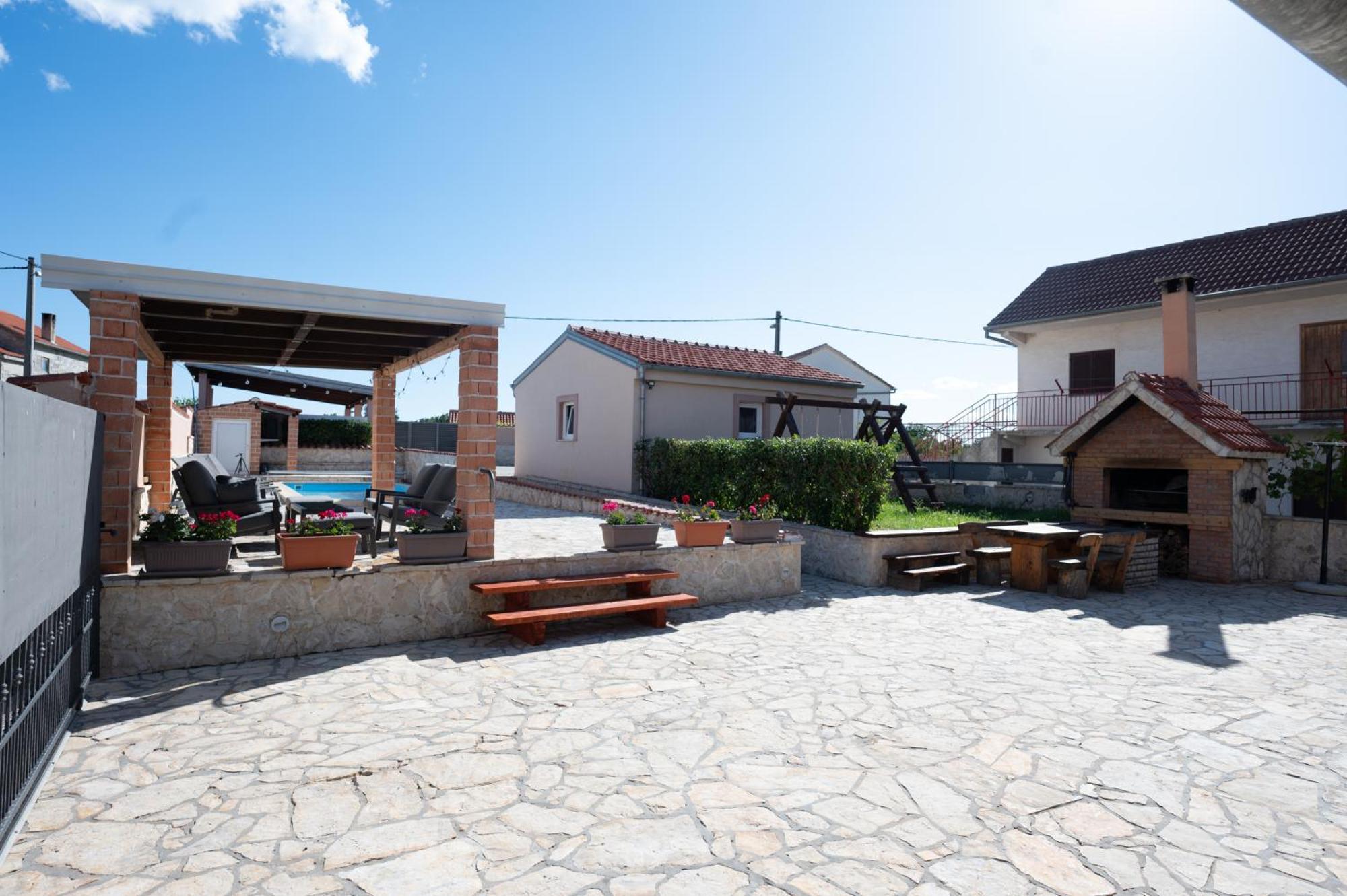 Holiday Home Luka Pridraga Kültér fotó
