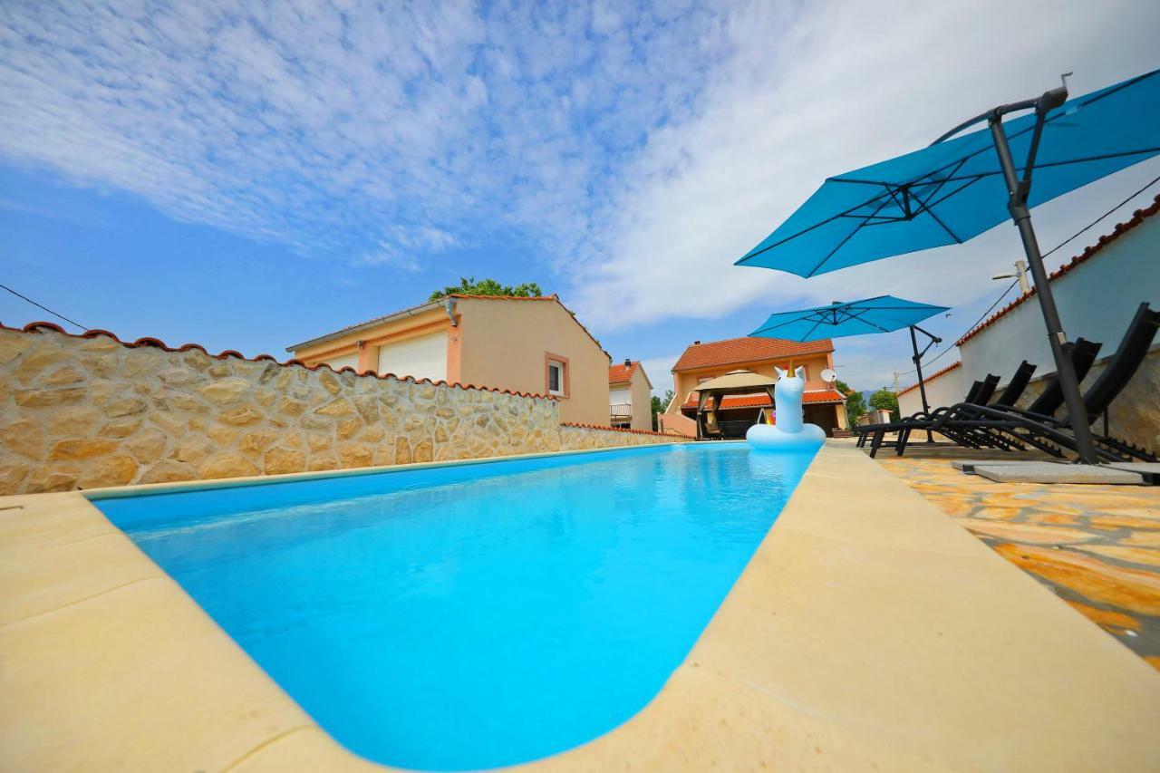 Holiday Home Luka Pridraga Kültér fotó